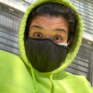 Meet your Posher, Iris